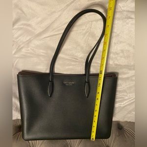 kate spade new york k6578 black pebbled leather lg hbo